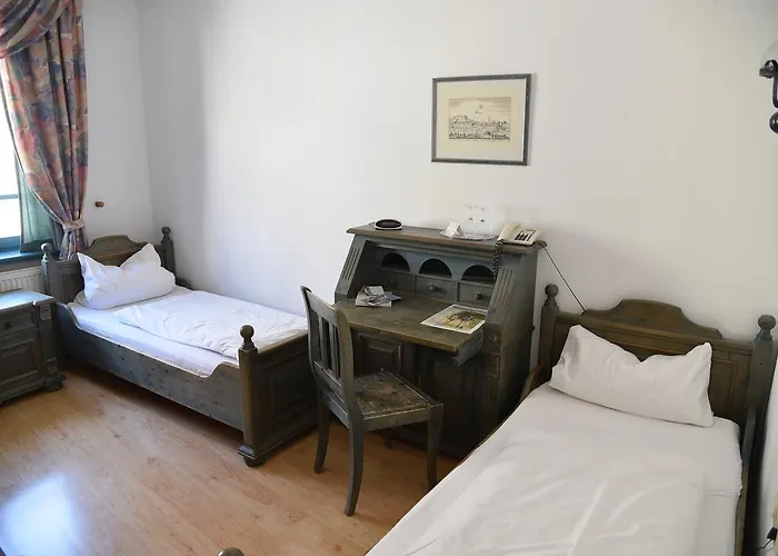 Altstadthotel Garni Schlundhaus & Rautenkranz 3*