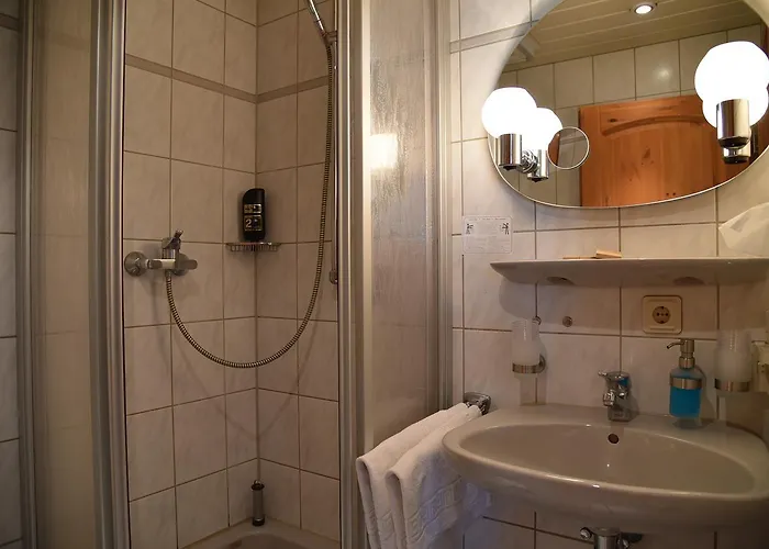 Altstadthotel Garni Schlundhaus & Rautenkranz Vendégház Meiningen